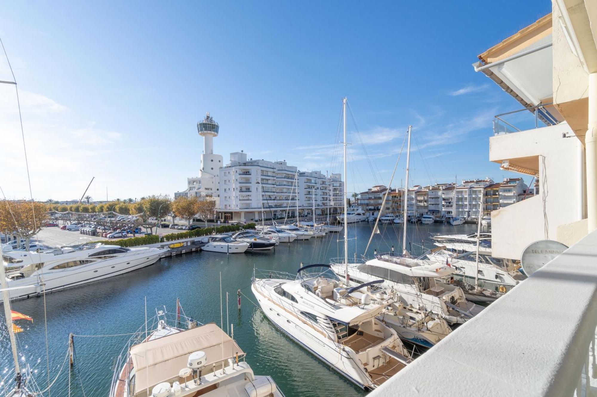 エンプリアブラバModerno Apartamento Frente Al Canal Con Terrazasアパートメント エクステリア 写真