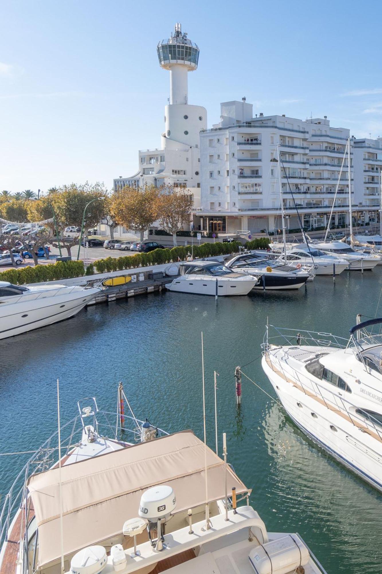 エンプリアブラバModerno Apartamento Frente Al Canal Con Terrazasアパートメント エクステリア 写真